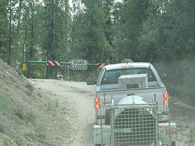 no vehicles of any kind beyond this point